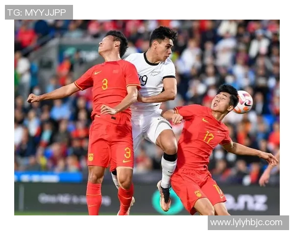 哈登在友谊赛中展现绝佳状态成功击败新西兰足球明星